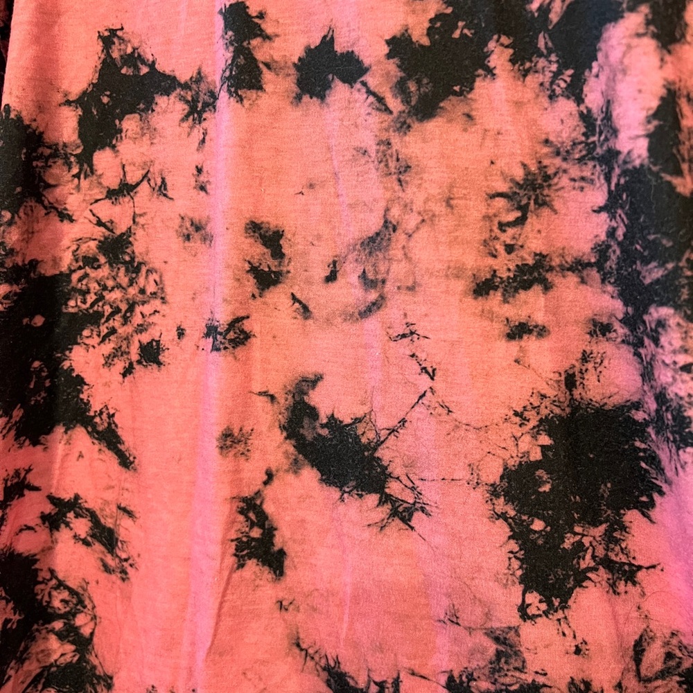 Pink tee - Picture 3 of 3